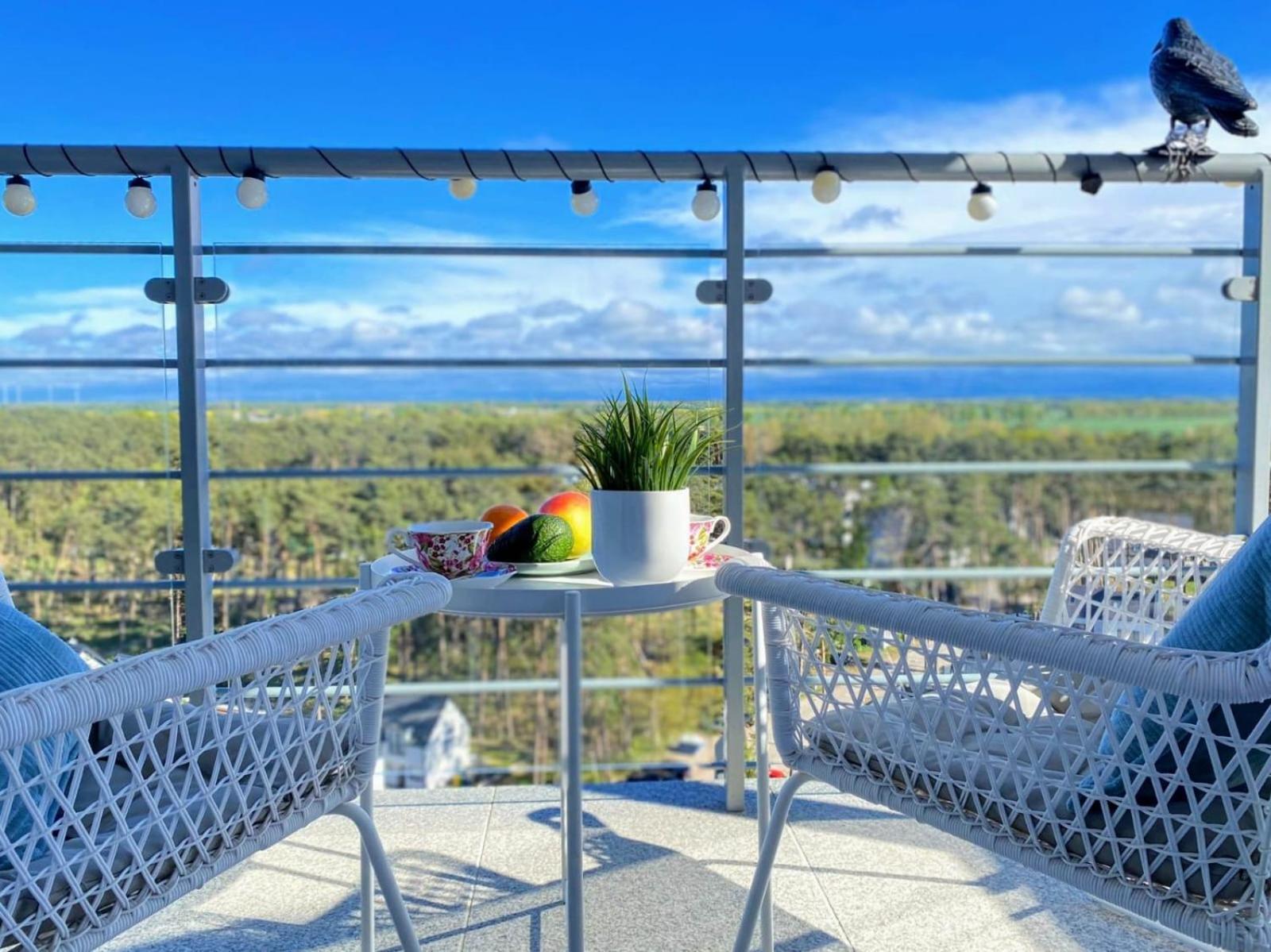 White Suite, 50 Meters To Beach, 10th Floor, Beautiful View, Baltic Apartment *